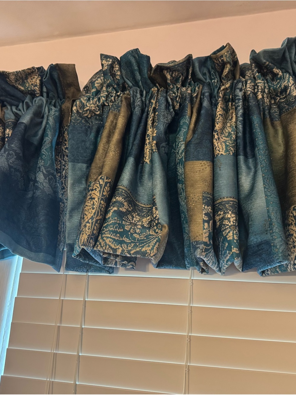 Decorative Window Valance in Green and Blue